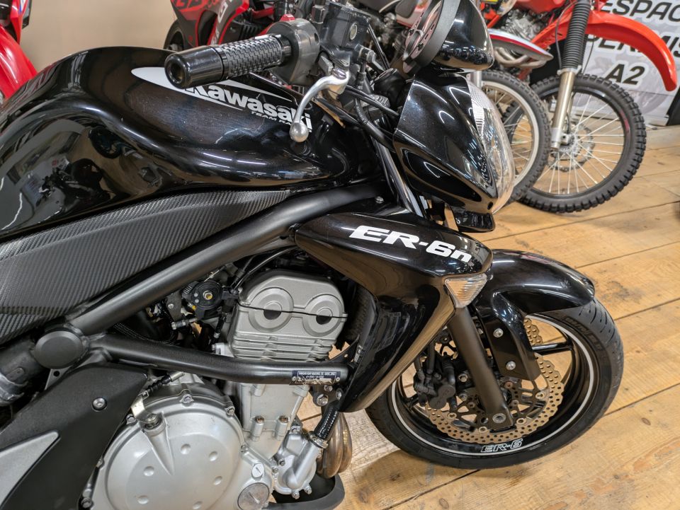 KAWASAKI ER-6 60