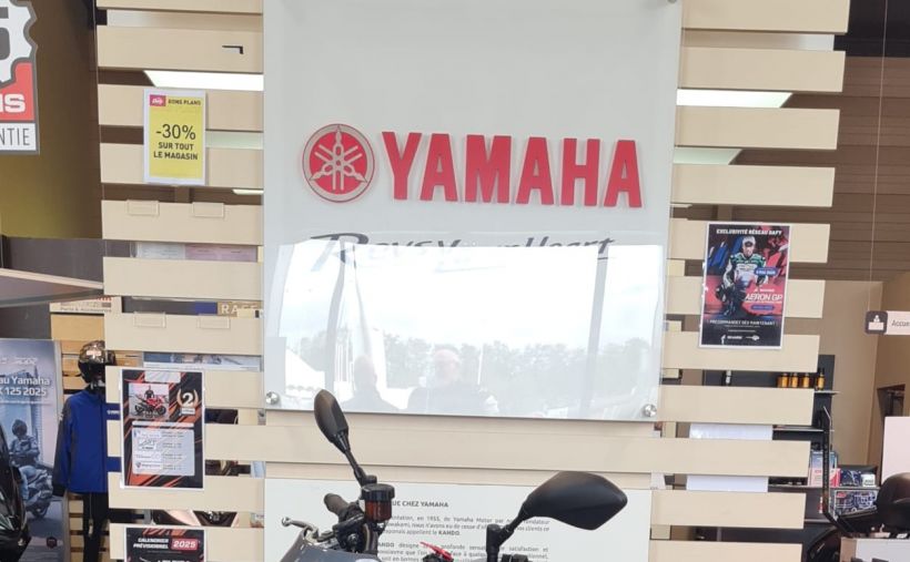 YAMAHA MT-10 1