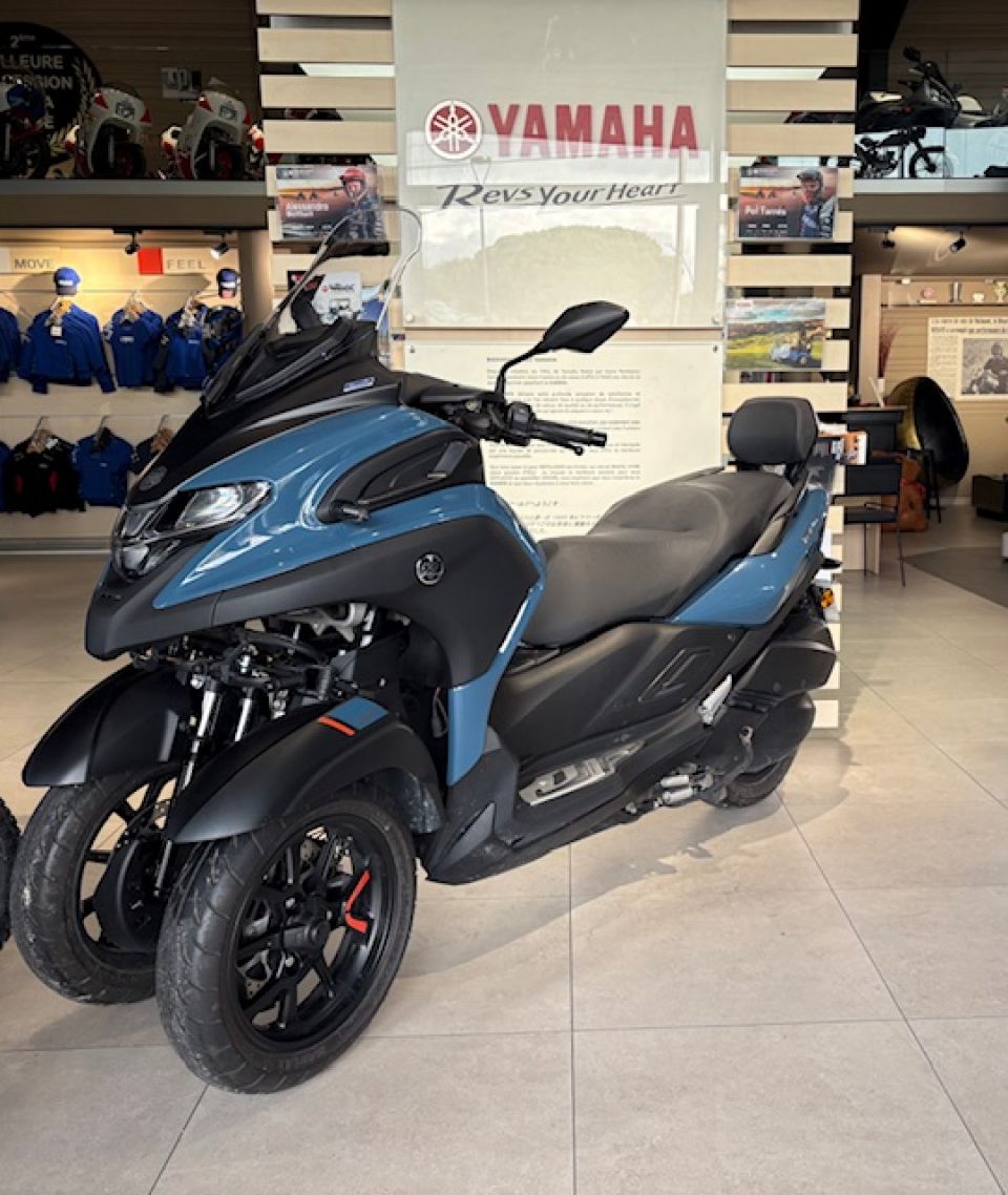 YAMAHA TRICITY 300 FAIBLE KILOMETRAGE 1ERE MAIN GTIE 12 MOIS 111€/MOIS* 3