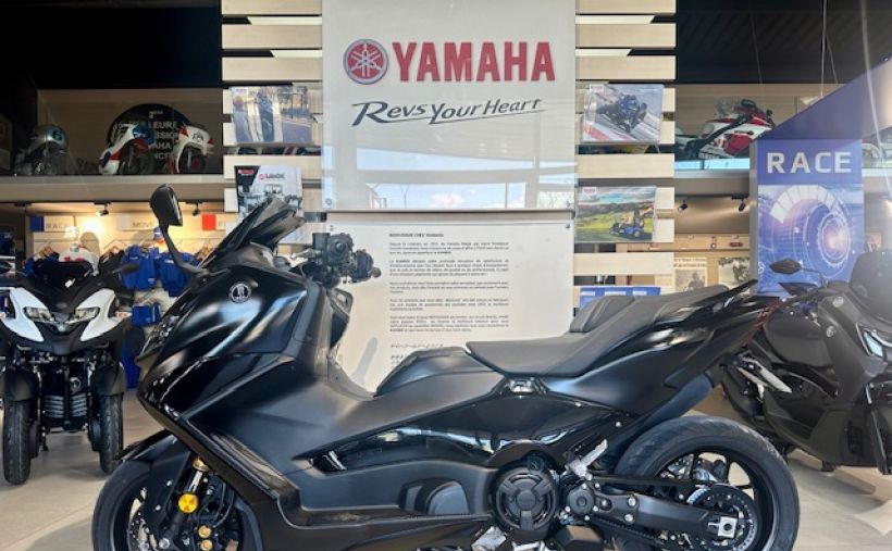 YAMAHA XP T-MAX 560 TECH MAX MONSTER 182€/MOIS* GTIE 5 ANS** +DE 2000€ D'EQUIPEMENT ! 4