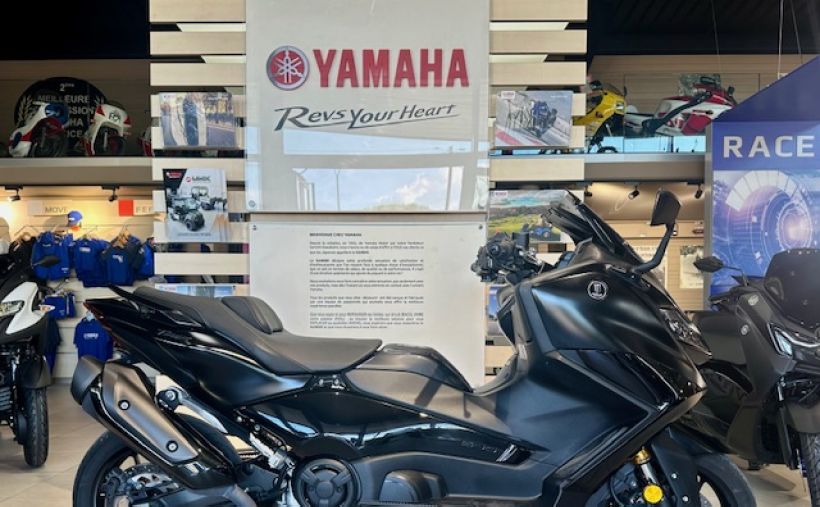 YAMAHA XP T-MAX 560 TECH MAX MONSTER 182€/MOIS* GTIE 5 ANS** +DE 2000€ D'EQUIPEMENT ! 0