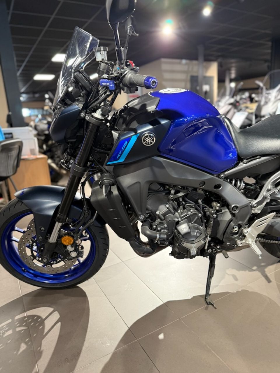 YAMAHA MT-09 3