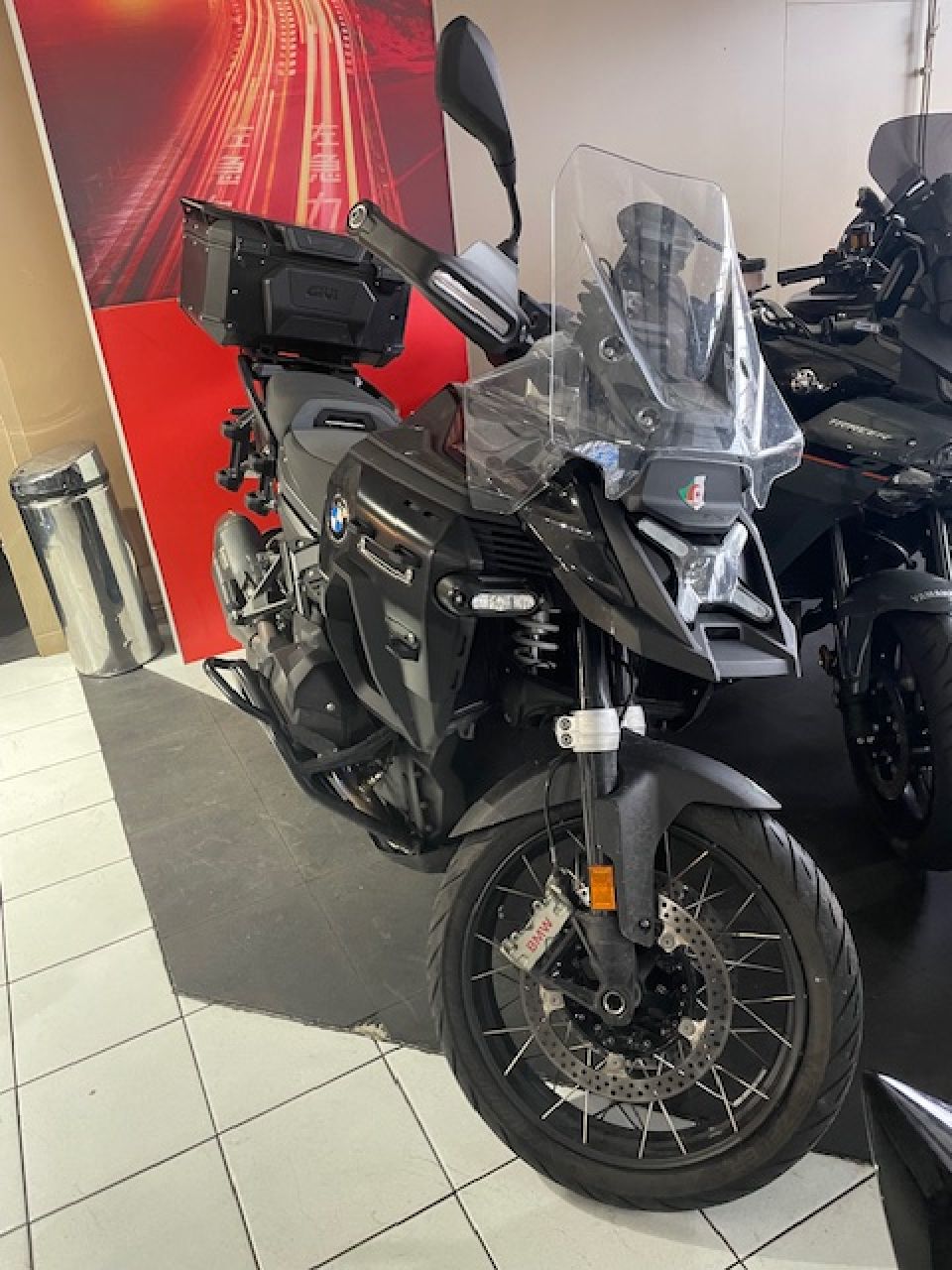 BMW R 1300 GS ADVENTURE 1