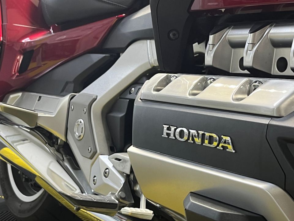 HONDA GL1800 GOLDWING 24
