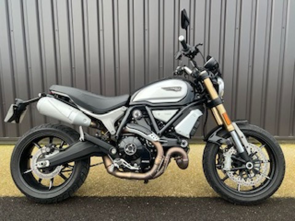 DUCATI SCRAMBLER 0