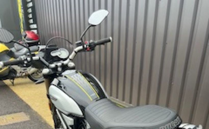 DUCATI SCRAMBLER 3