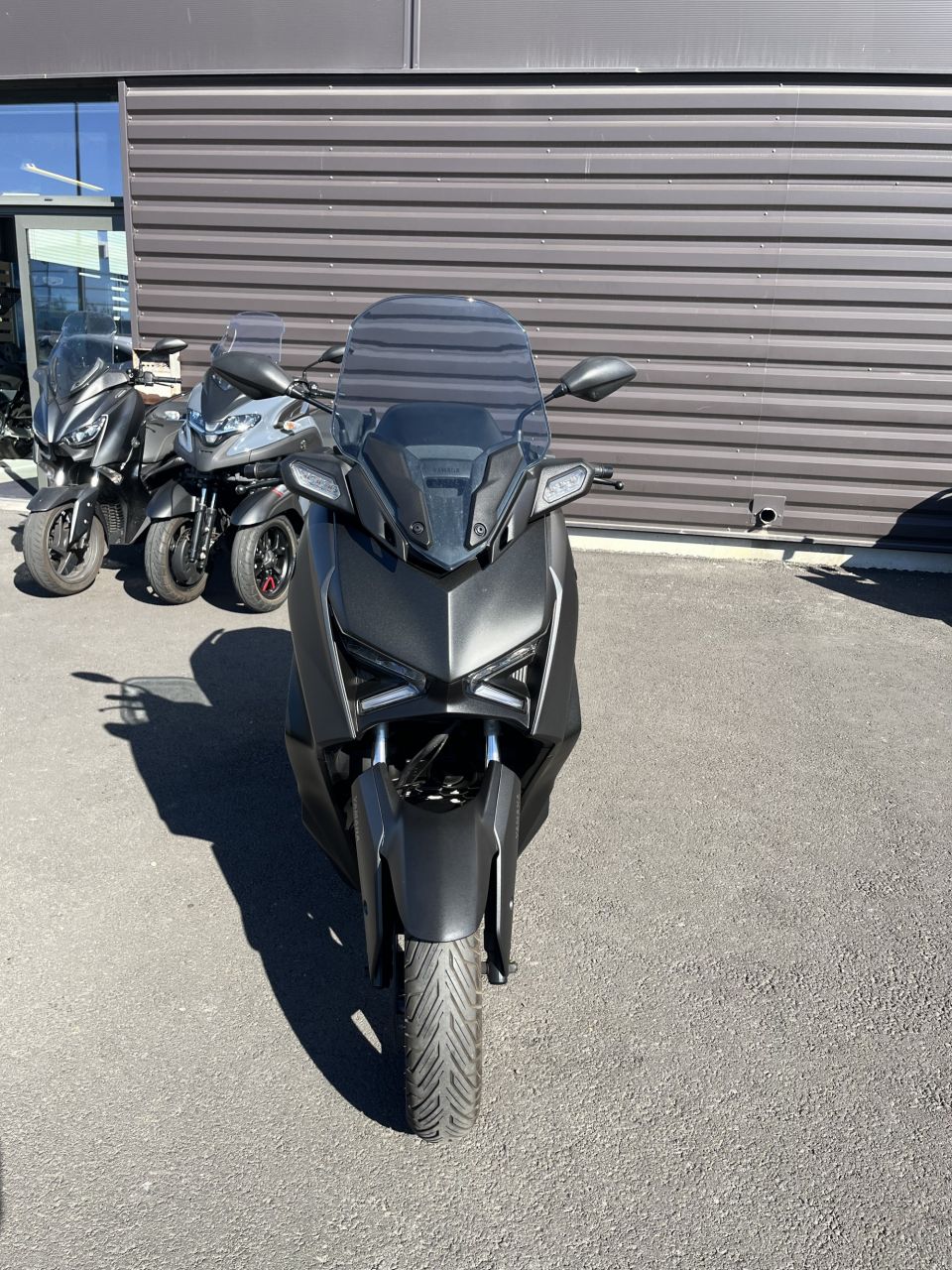 YAMAHA X-MAX 125 1