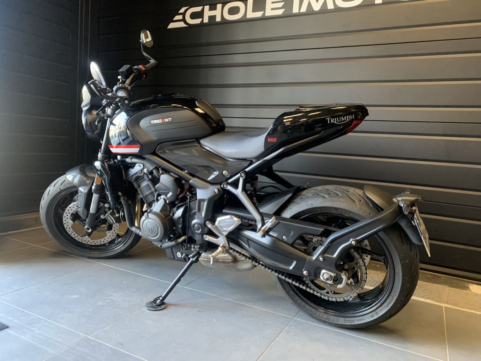 TRIUMPH TRIDENT 660 8
