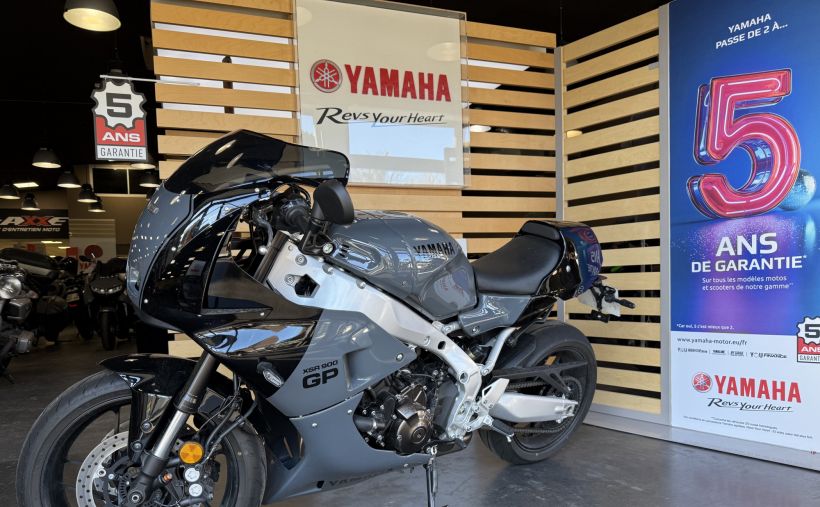 YAMAHA XSR 900 GP 0