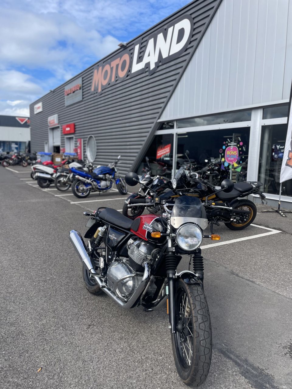 ROYAL ENFIELD Interceptor 650 3