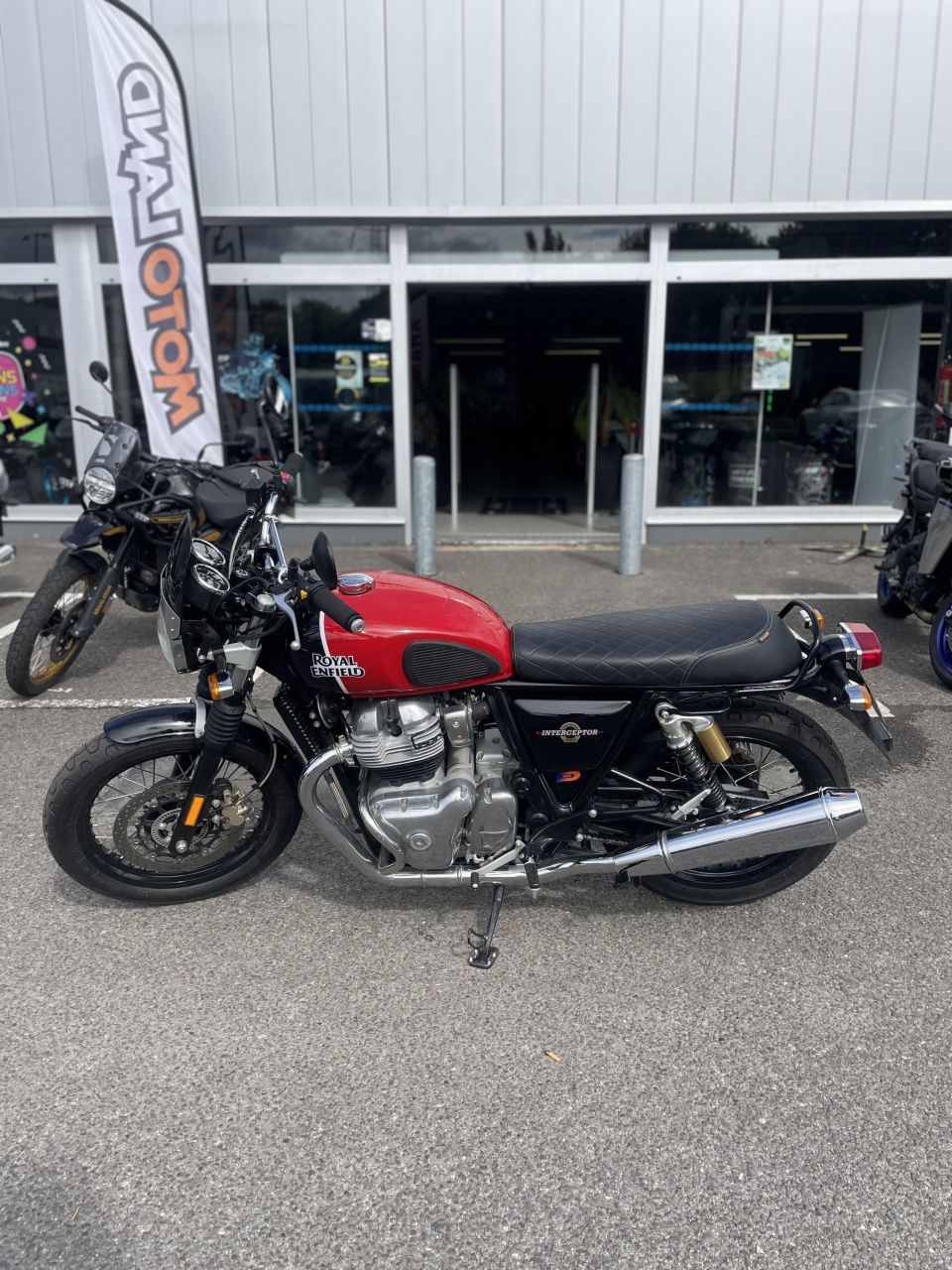 ROYAL ENFIELD Interceptor 650 6