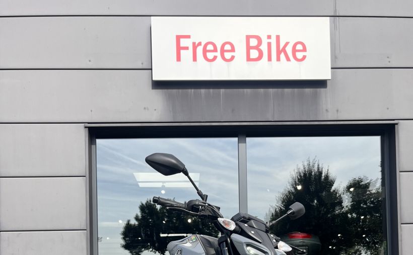 YAMAHA MT-125 0