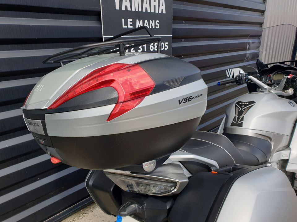 YAMAHA FJR 1300 AE 10