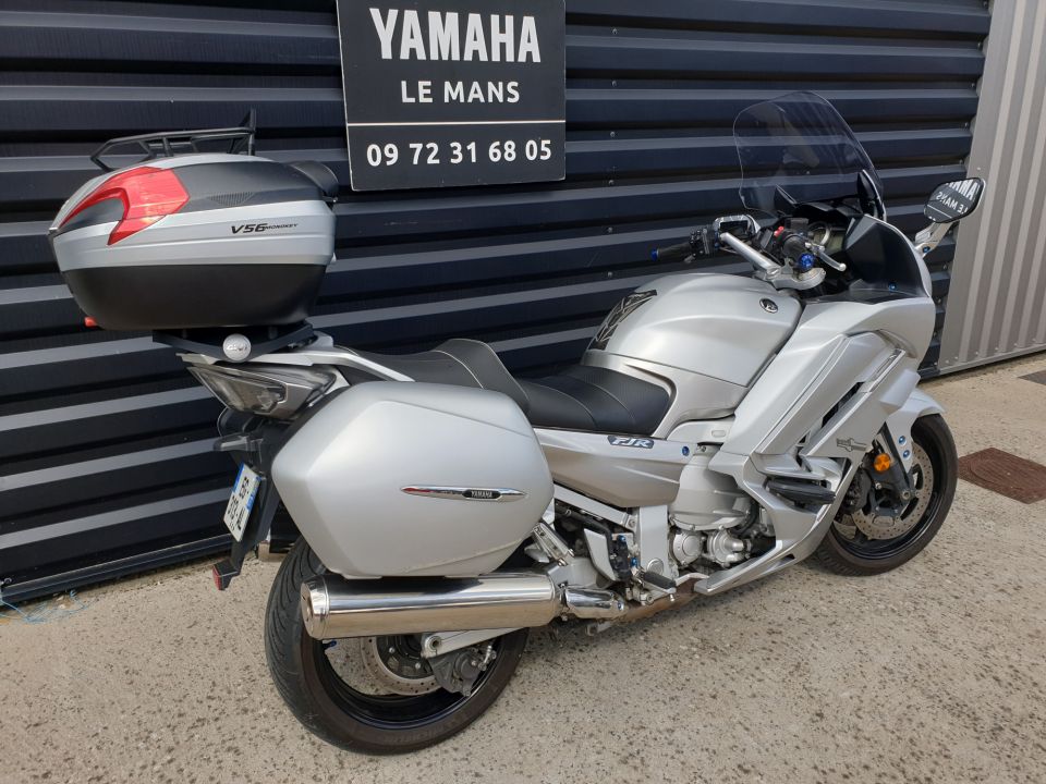 YAMAHA FJR 1300 AE 15