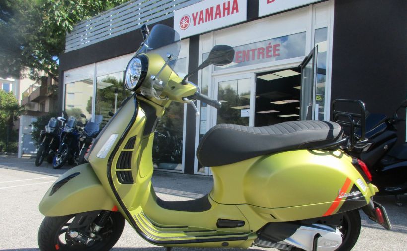 VESPA GTS 300 SUPER 0