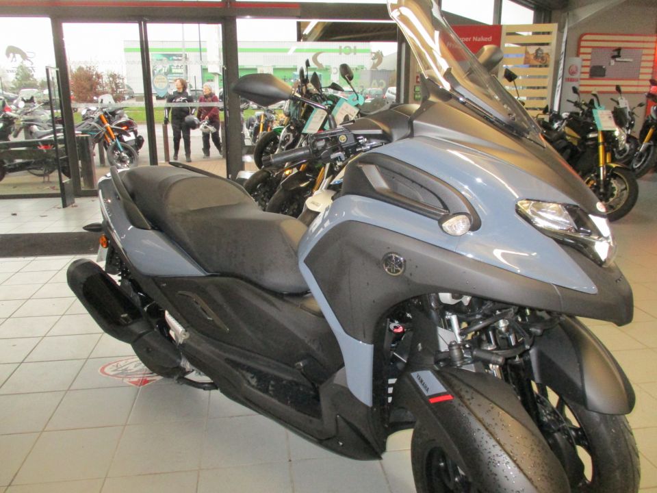 YAMAHA TRICITY 300 30