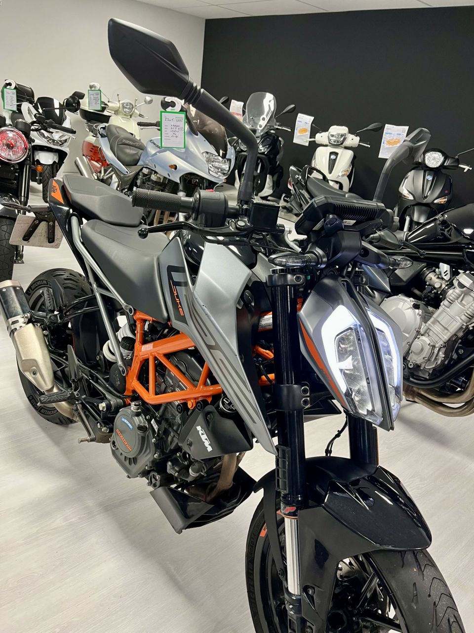 KTM 125 DUKE ABS 0