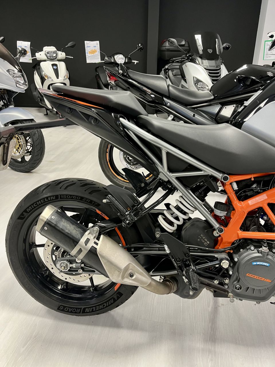 KTM 125 DUKE ABS 5