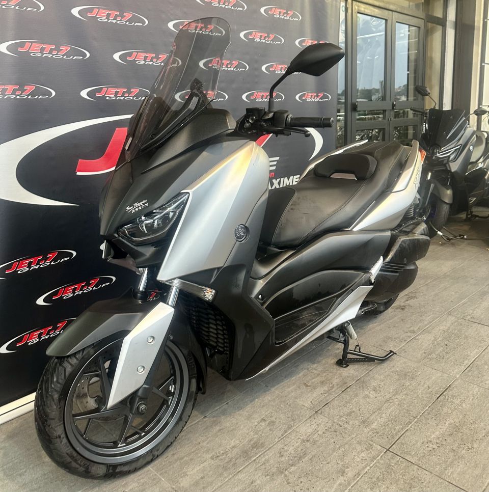 YAMAHA XMAX 300 3