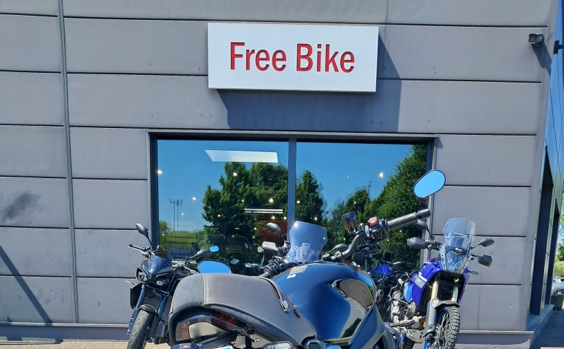 YAMAHA XSR 900 4