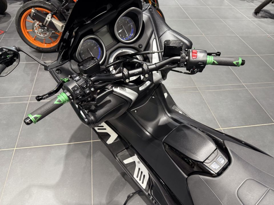 YAMAHA XP T-MAX 530 DX 10