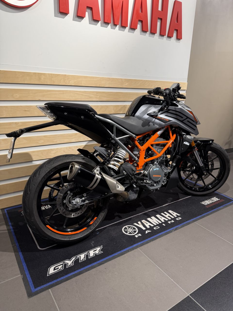 KTM 125 DUKE ABS 2