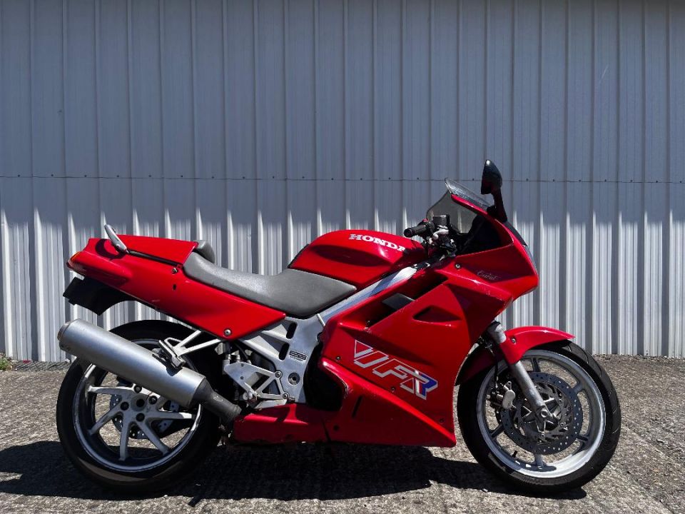 HONDA VFR 750 F 0