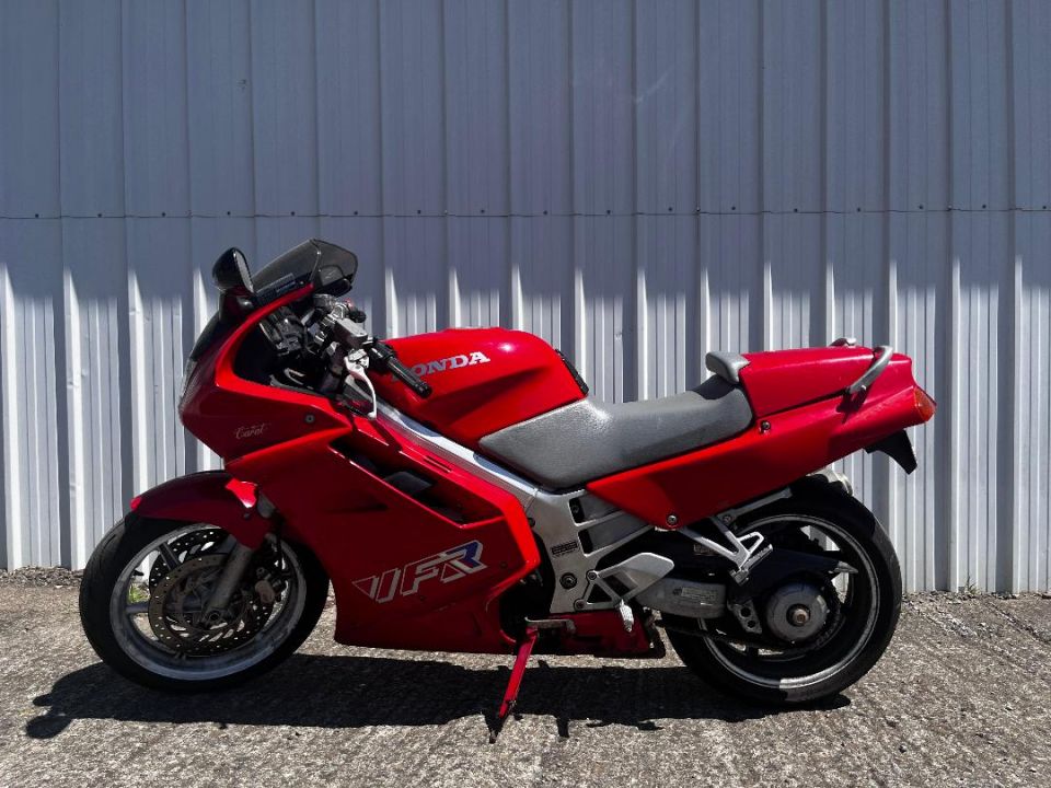 HONDA VFR 750 F 5