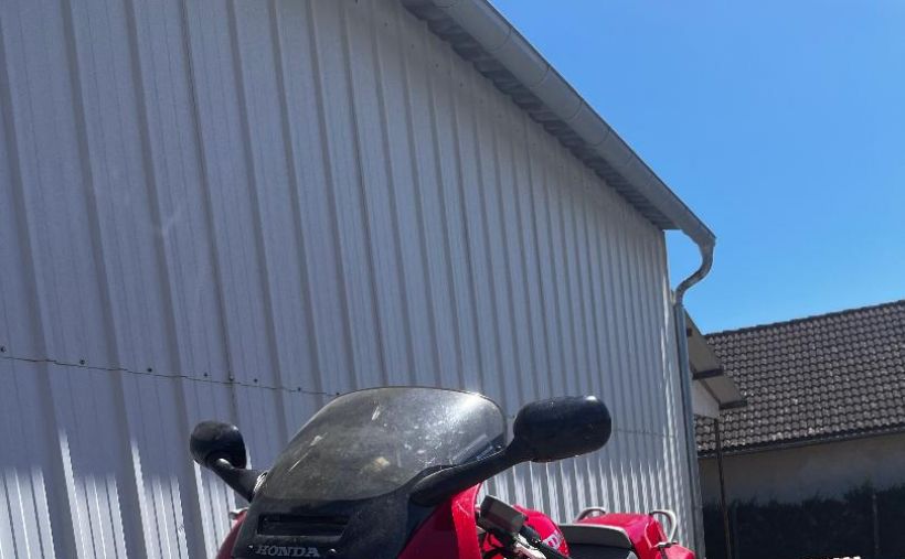 HONDA VFR 750 F 2