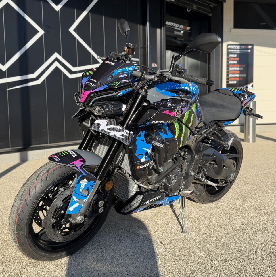 YAMAHA MT-10 3