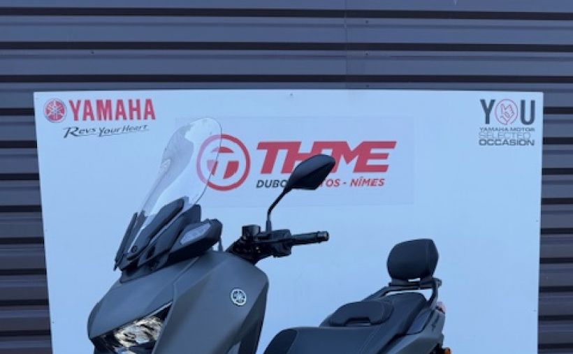 YAMAHA XMAX 300 3