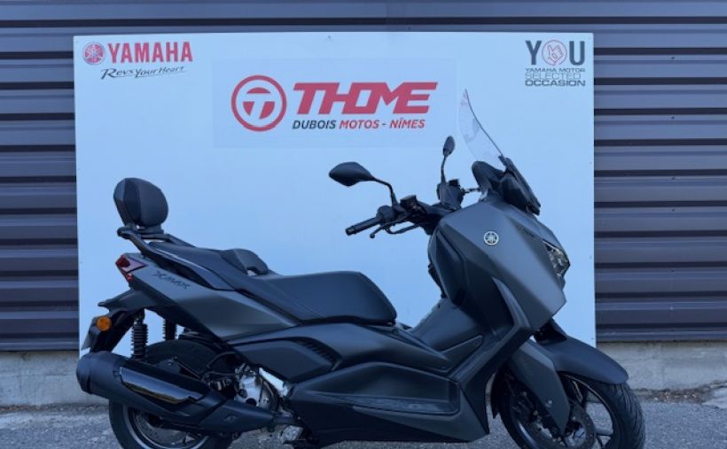 YAMAHA XMAX 300 0