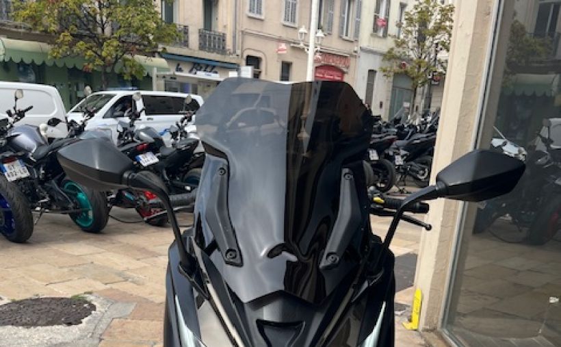 KYMCO AK 550 6