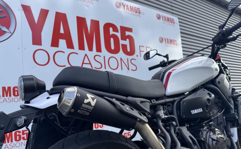 YAMAHA XSR 700 XTRIBUTE 8