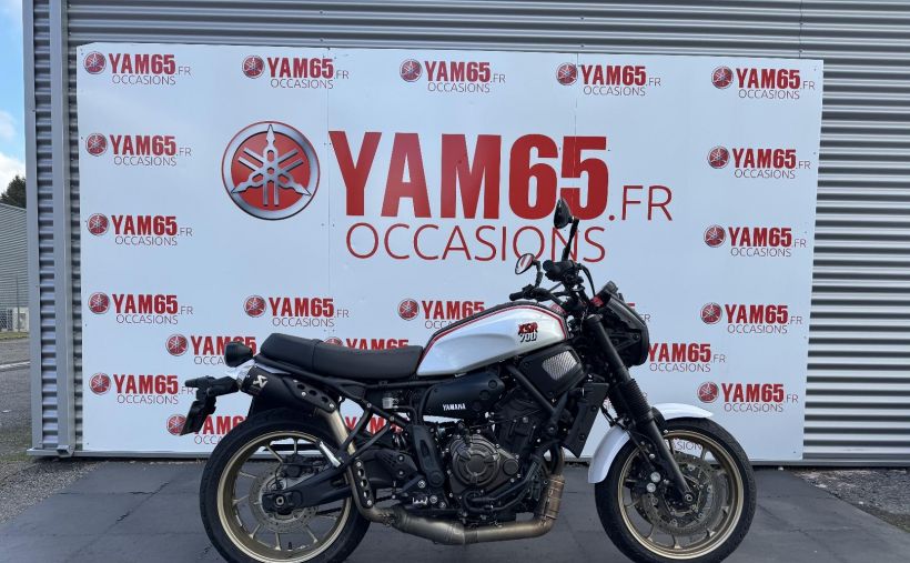 YAMAHA XSR 700 XTRIBUTE 0