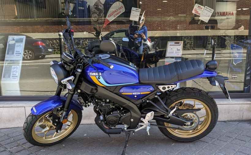 YAMAHA XSR 125 1