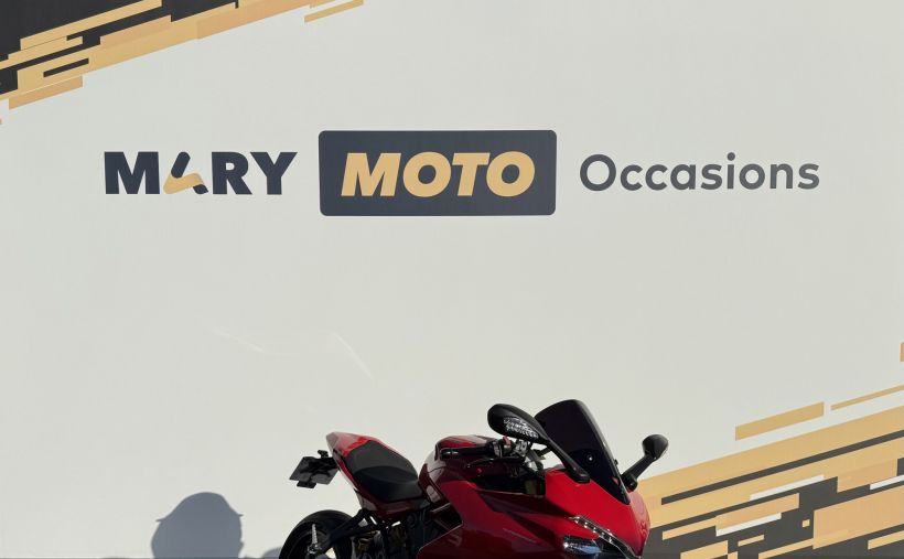 DUCATI SUPERSPORT 939S 2