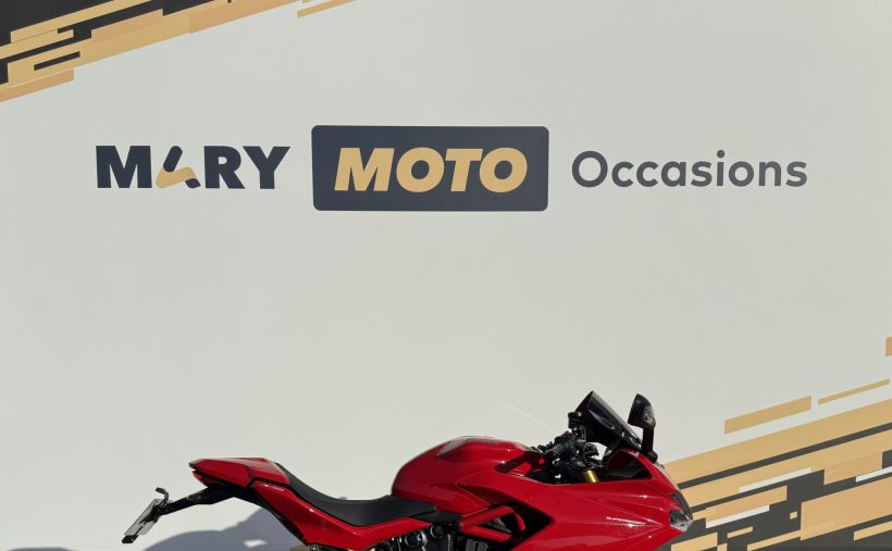 DUCATI SUPERSPORT 939S 3