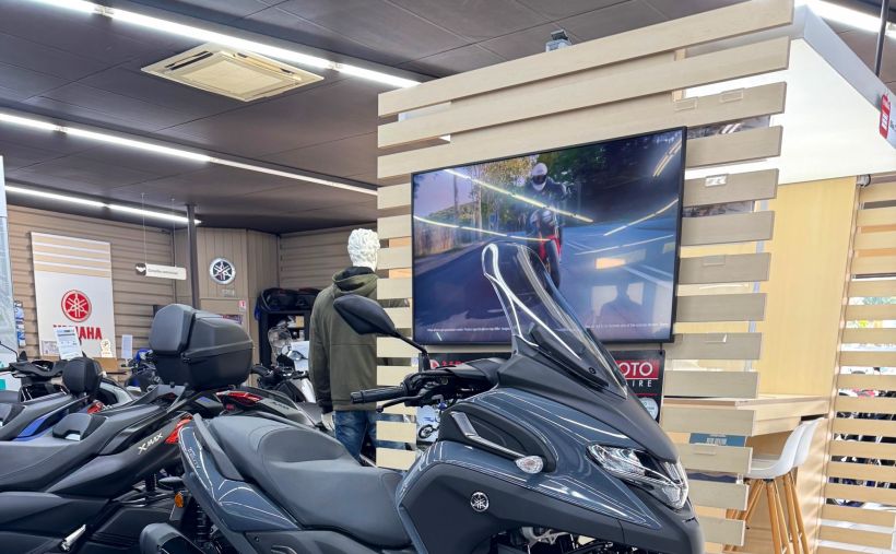 YAMAHA TRICITY 300 3