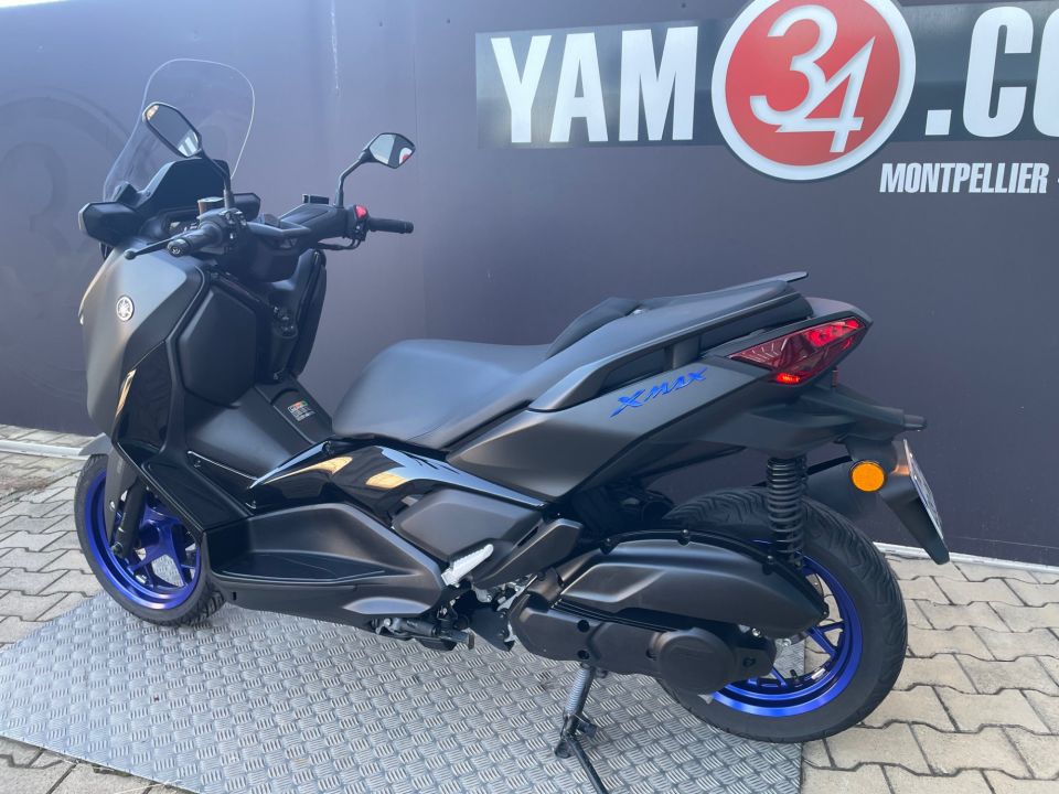 YAMAHA X-MAX 125 6