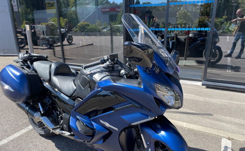YAMAHA FJR 1300 AE 5
