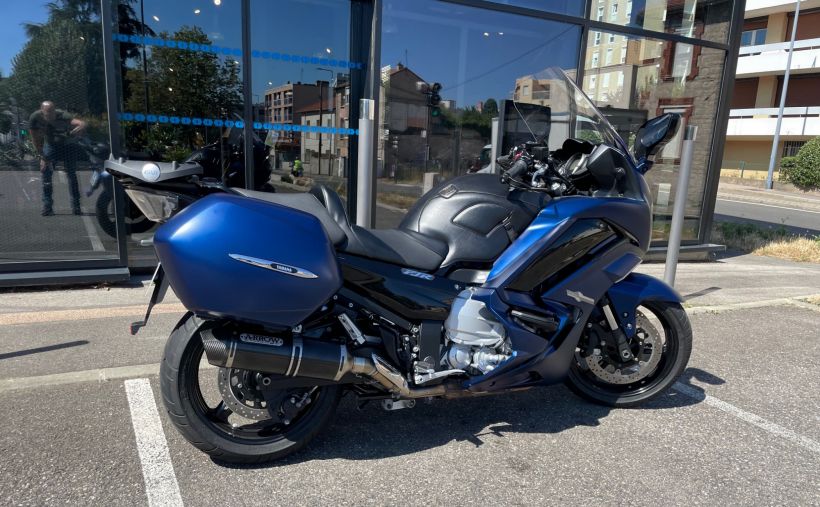 YAMAHA FJR 1300 AE 6