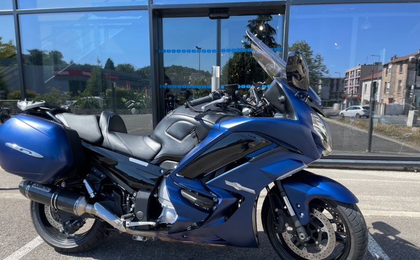 YAMAHA FJR 1300 AE 8