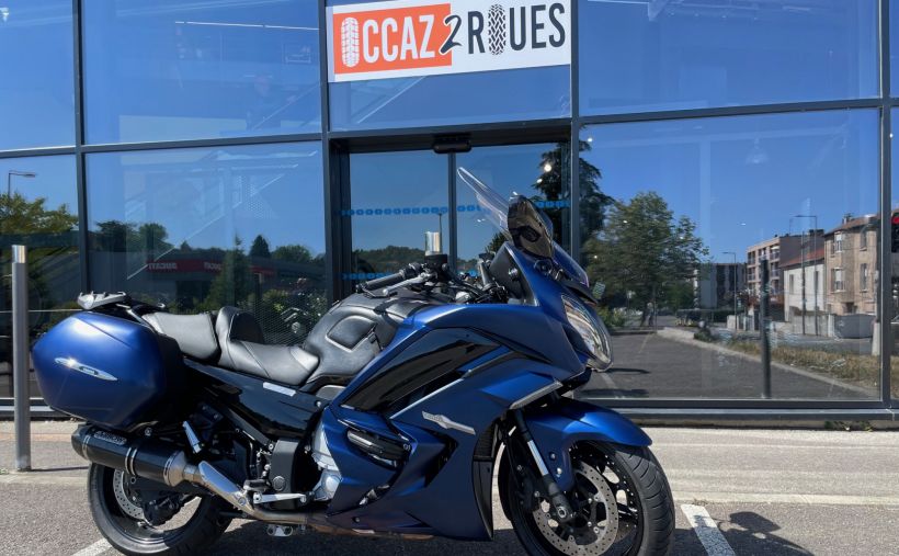 YAMAHA FJR 1300 AE 9