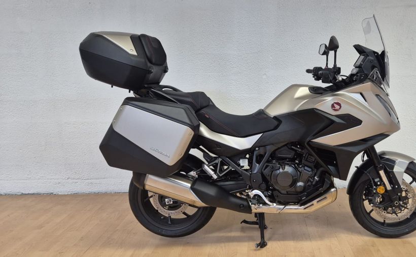 HONDA NT 1100 1