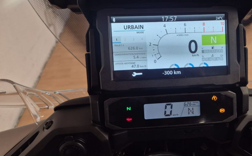 HONDA NT 1100 5