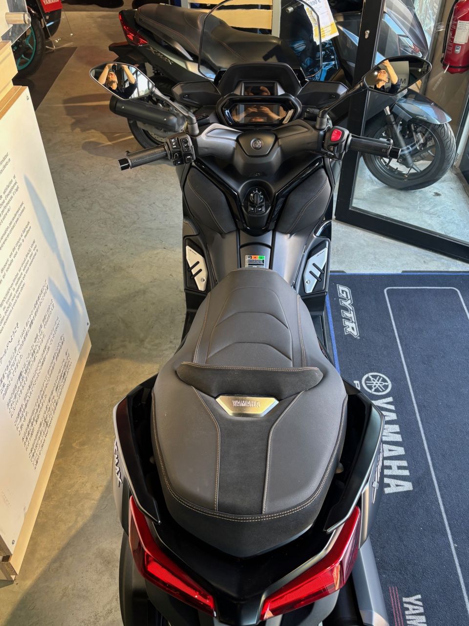 YAMAHA XMAX 300 Tech Max 5