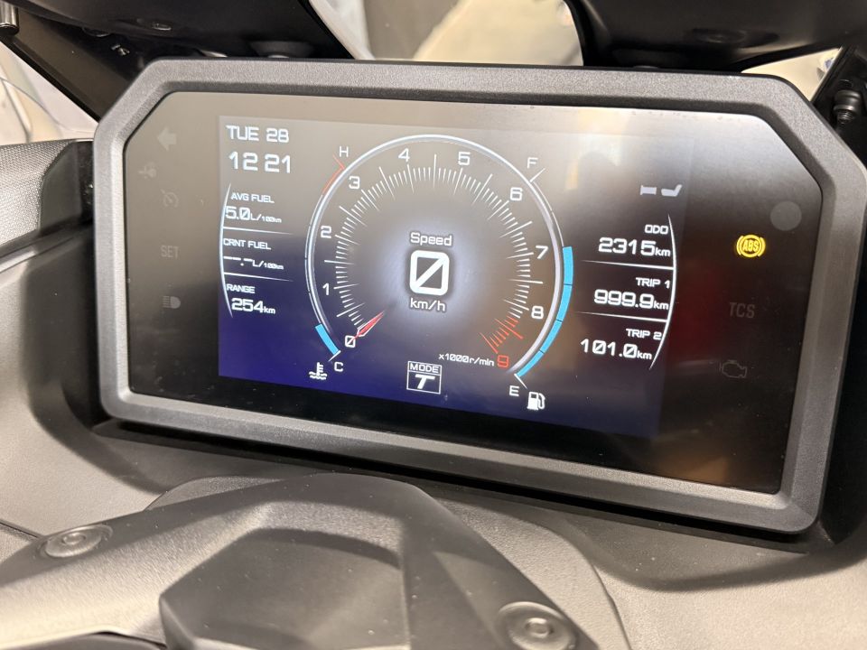 YAMAHA XP T-MAX 560 TECH MAX 27