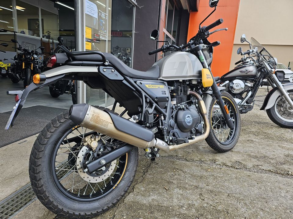 ROYAL ENFIELD SCRAM 411 8