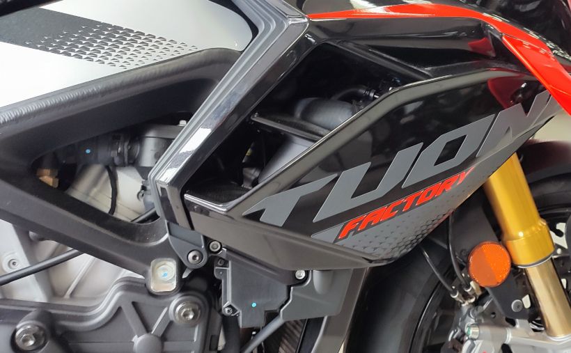 APRILIA TUONO 1100 V4 FACTORY 9